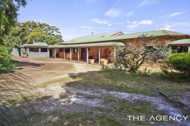 House For Sale - WA - Hay - 6333 - Peaceful Country Living with Inlet Views  (Image 2)