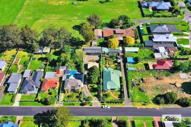 House For Sale - VIC - Yarram - 3971 - KEEP YOUR EYE ON THE PRICE (Image 2)