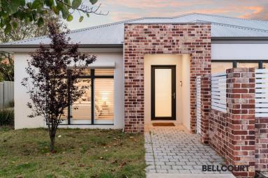 House For Sale - WA - Bedford - 6052 - CONTEMPORARY, COMFORTABLE & CONVENIENT  (Image 2)