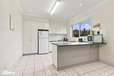 Unit For Sale - VIC - Yarram - 3971 - MODERN WITH COMFORT  (Image 2)