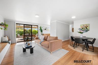 Townhouse For Sale - WA - Como - 6152 - THOUGHTFULLY RENOVATED & GENEROUSLY PROPORTIONED  (Image 2)