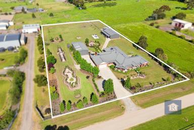 Lifestyle For Sale - VIC - Elliminyt - 3250 - Lifestyle Living at Its Finest...  (Image 2)