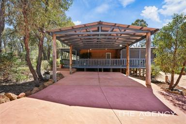 Acreage/Semi-rural For Sale - WA - Wooroloo - 6558 - YOUR OWN PRIVATE PARADISE – WHERE TRANQUILLITY MEETS LUXURY LIVING (Image 2)