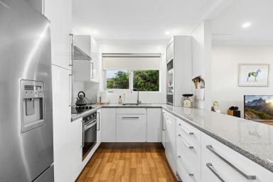 Villa For Sale - WA - Bicton - 6157 - Stylishly Renovated Single-Level Villa in a Prime Bicton Location  (Image 2)