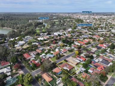 House For Sale - VIC - Mildura - 3500 - MOVE IN READY & WELL POSITIONED  (Image 2)