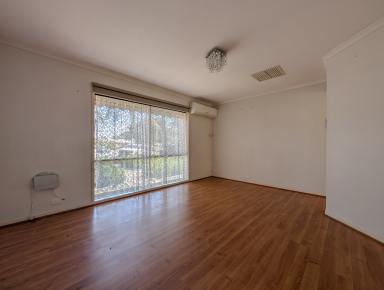 House For Sale - VIC - Swan Hill - 3585 - Space, Shedding & Family Living in a Quiet Court Location (Image 2)