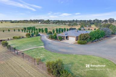 House For Sale - NSW - Moama - 2731 - Country Living Without Compromising Convenience! (Image 2)