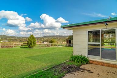 House For Lease - QLD - Drayton - 4350 - Your Own Slice Of Country Living (Image 2)