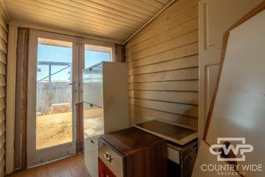House For Sale - NSW - Glen Innes - 2370 - Renovation Opportunity in a Central Glen Innes Location  (Image 2)