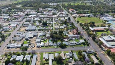 House For Sale - NSW - Moree - 2400 - Quaint Cottage with Character and Convenience (Image 2)