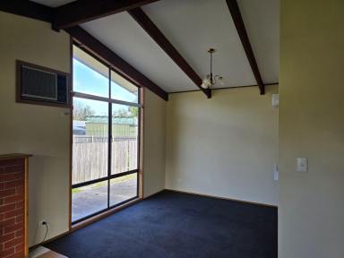 House For Lease - VIC - Port Welshpool - 3965 - Seaside Family Home  (Image 2)