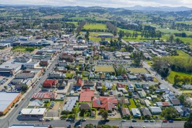House For Sale - NSW - Bega - 2550 - PRIME CENTRAL BEGA OPPORTUNITY - HOME OR BUSINESS (Image 2)