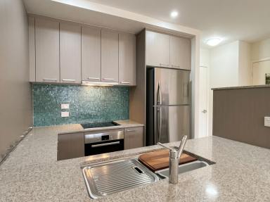 Unit For Lease - QLD - Cairns City - 4870 - Modern City Living with Style and Comfort  (Image 2)