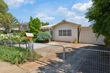 House For Sale - VIC - Mildura - 3500 - Walk to School  (Image 2)
