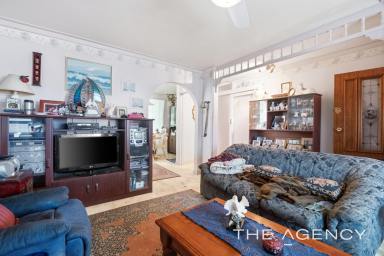 House For Sale - WA - Maddington - 6109 - A Renovator’s Opportunity – Unlock the Potential!  (Image 2)