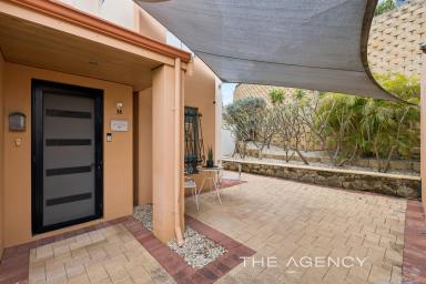 House For Sale - WA - Connolly - 6027 - A Connolly CRACKER !! Golf course VIEWS !  (Image 2)