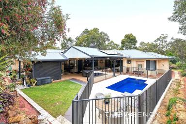House For Sale - WA - Glen Forrest - 6071 - The Complete Package On a Large Serene 4611 Sqm Block  (Image 2)