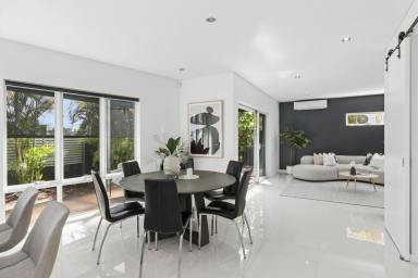 House For Sale - WA - Innaloo - 6018 - Freestanding 3 Bed, 2 Bath Front Home | No Strata Fees | Move-In Ready  (Image 2)