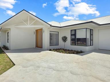 House For Sale - NSW - Young - 2594 - Top Quality New Build  (Image 2)
