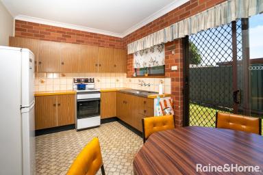 House For Lease - NSW - Ashmont - 2650 - SIMPLE LIVING (Image 2)