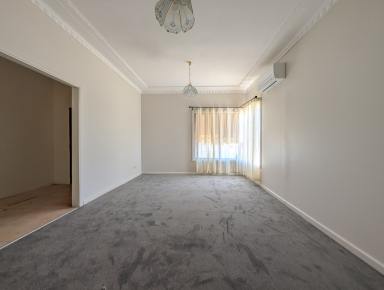 House For Lease - VIC - Swan Hill - 3585 - Spacious Living on Dunstone Street  (Image 2)