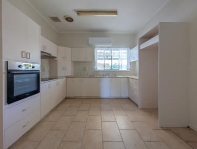 House For Lease - VIC - Swan Hill - 3585 - Spacious Living on Dunstone Street  (Image 2)