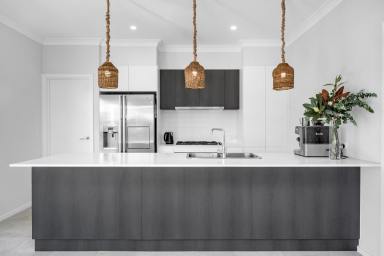 House For Sale - NSW - Berry - 2535 - Comfortable Family Living with Mountain Views  (Image 2)