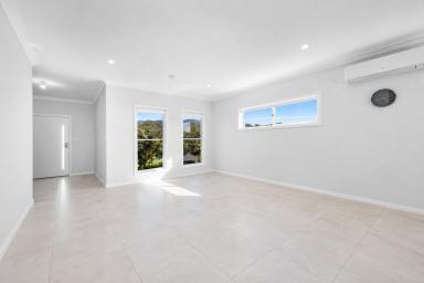 House For Sale - NSW - Berry - 2535 - Comfortable Family Living with Mountain Views  (Image 2)
