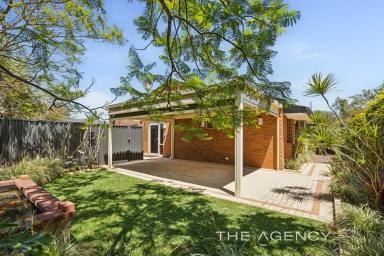 Villa For Sale - WA - Bicton - 6157 - Vivacious Villa - New to Market  (Image 2)