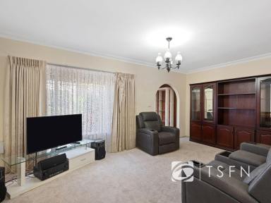 House For Sale - VIC - North Bendigo - 3550 - Three-Bedroom Weatherboard Home with Brick Façade in a Blue-Chip Position  (Image 2)