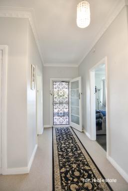 House For Sale - NSW - Inverell - 2360 - LOOKS LIKE HOME  (Image 2)