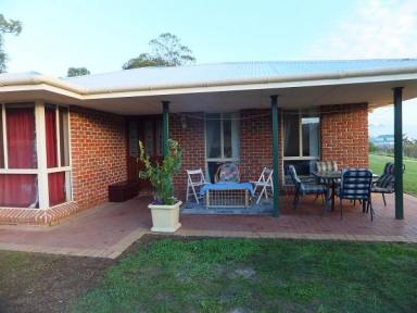Farmlet For Sale - WA - Brookhampton - 6239 - "Escape To The Country!"  (Image 2)